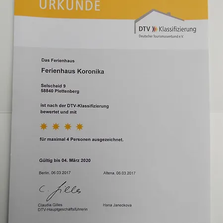 펜션 Ferienhaus Koronika Mit Sauna *